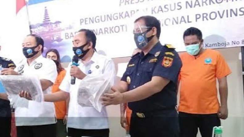 BNN Bali Gagalkan Penyelundupan Sabu dari Malaysia yang Disembunyikan di Pigura