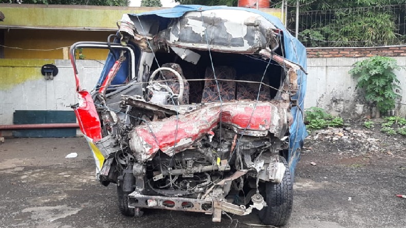 Elf Tabrak Truk di Tol Cipali yang Tewaskan 10 Orang Diduga Travel Bodong