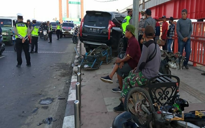 Tabrakan Beruntun di Jembatan Ampera, Pajero Tabrak Dua Motor dan Hampir Terjun ke Sungai Musi 