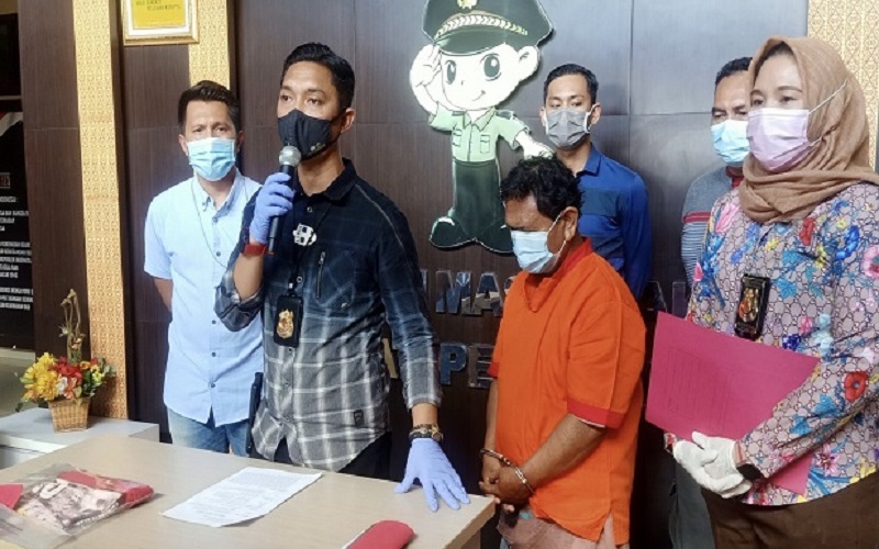 title Bikin Malu, Pria Ini Jaga Orang Tua Sambil Remas Payudara Pasien yang Tertidur Bikin Malu, Pria Ini Jaga Orang Tua Sambil Remas Payudara Pasien yang Tertidur