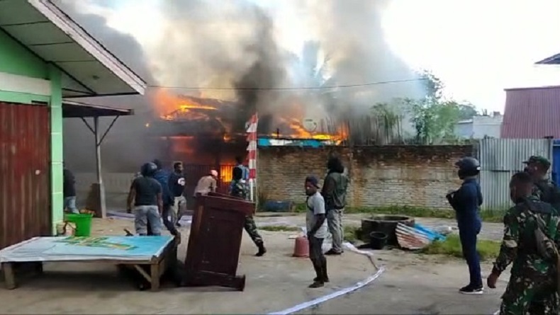 Rumah Wabup Boven Digoel Dibakar Massa, Diduga karena Masalah Pilkada 2020