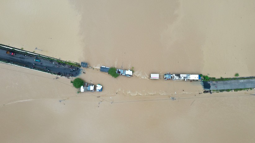 Penampakan dari Udara Sungai Klawing Meluap, Jalur Banyumas-Purbalingga Putus - Bagian 2