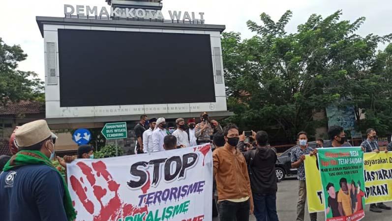 Tak Kantongi Izin, Demo Tolak Kedatangan Habib Rizieq di Demak Dibubarkan Polisi