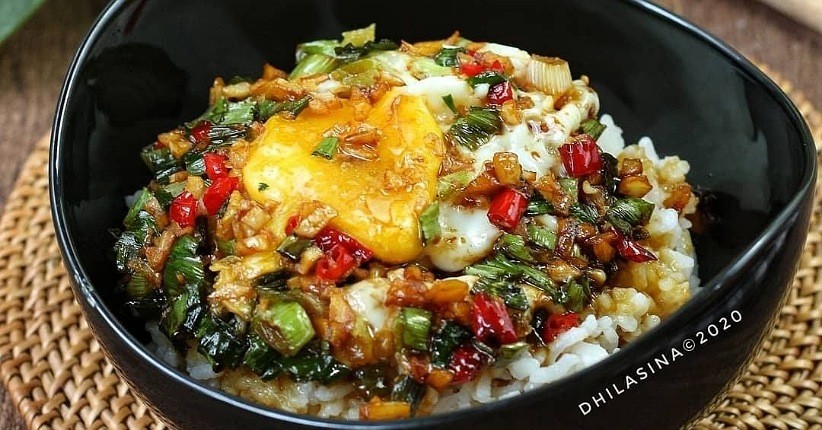  Enaknya Nasi Telur Ceplok Kuah, Dijamin Buah Hati Ketagihan