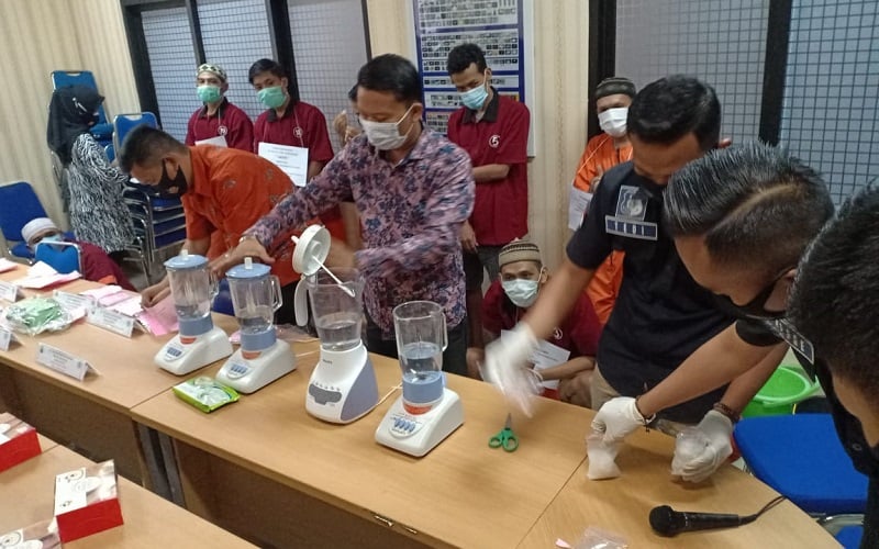 Polda Sumsel Musnahkan 3 Kg Sabu dan 895 Butir Ekstasi dengan Cara Diblender