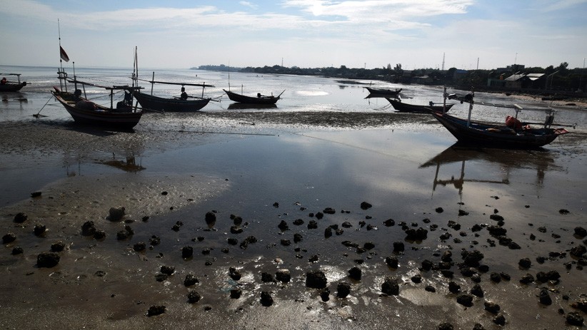 Melihat Aktivitas Nelayan Sambil Wisata di Pantai Boom Tuban - Bagian 3