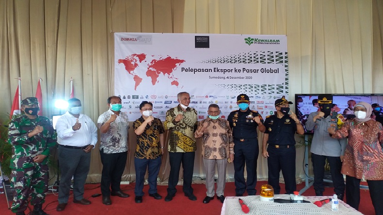 title Ekspor Menggeliat di Tengah Pandemi Covid-19, 12 Perusahaan di Jabar Tembus Pasar Dunia Ekspor Menggeliat di Tengah Pandemi Covid-19, 12 Perusahaan di Jabar Tembus Pasar Dunia