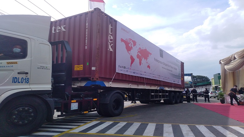 title Membanggakan, Ini 7 UKM Jabar yang Ekspor Produknya Dilepas Presiden Jokowi Membanggakan, Ini 7 UKM Jabar yang Ekspor Produknya Dilepas Presiden Jokowi