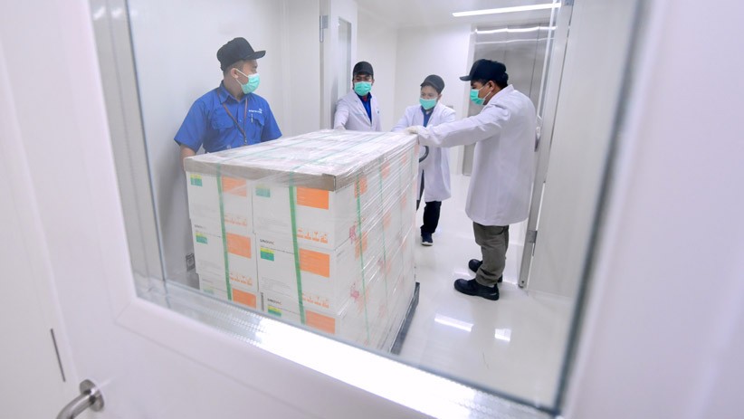 Vaksin Covid-19 Sinovac Disimpan di Bio Farma Bandung - Bagian 1
