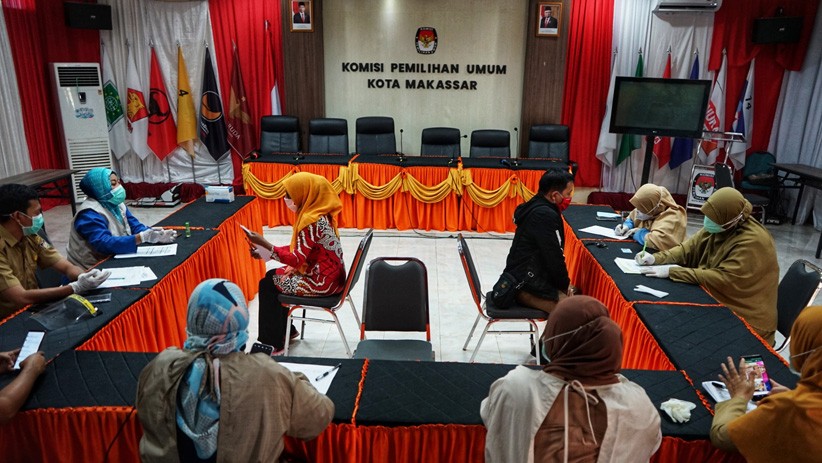 Petugas KPPS Kota Makassar Jalani Swab Test - Bagian 2