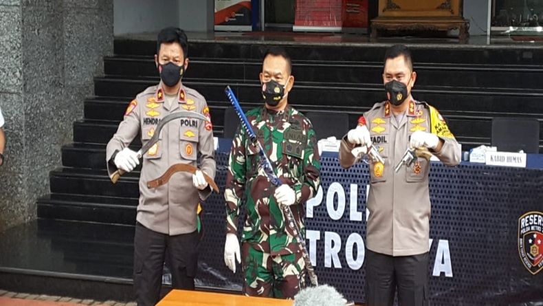 10 Orang Diduga Kelompok Pendukung Habib Rizieq Serang Polisi, 6 Tewas Ditembak 