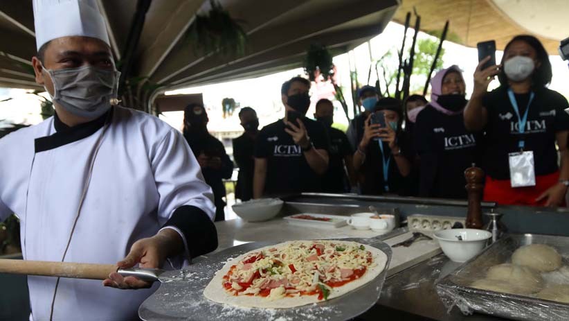 Peserta Buyers ICTM Ikuti Cooking Class dan Lomba Membuat Pizza - Bagian 1