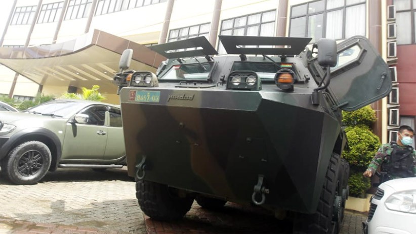 Penampakan Panser Anoa TNI Siaga di RS Polri - Bagian 1
