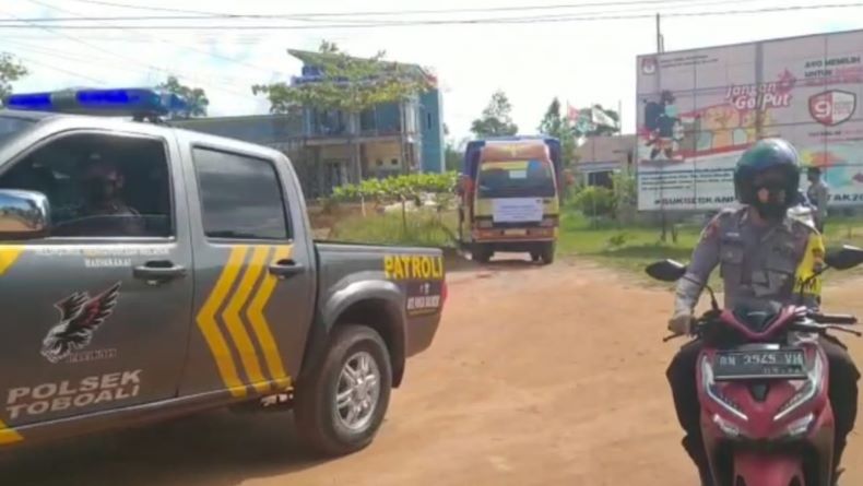 Sehari Sebelum Pencoblosan, KPU Bangka Selatan Distribusi Logistik Pilkada ke 6 Kecamatan