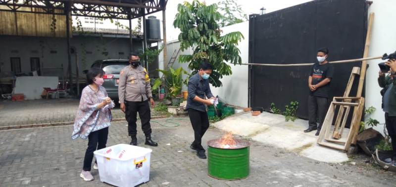 H-1 Coblosan, KPU Solo Musnahkan 8.237 Surat Suara Rusak