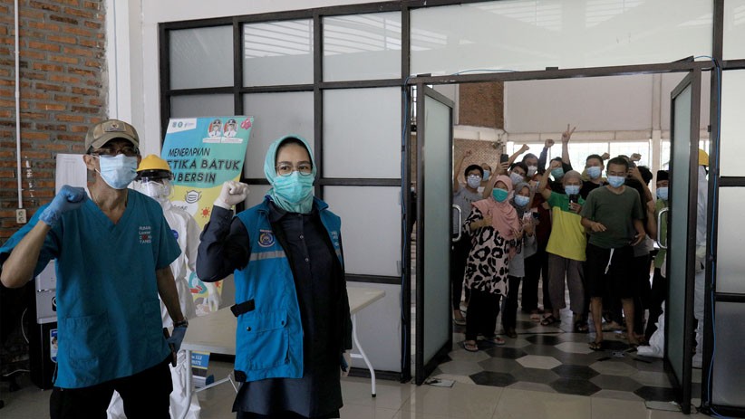 Wali Kota Airin Pantau Kondisi Pasien OTG Covid-19 saat Pilkada Tangsel - Bagian 1