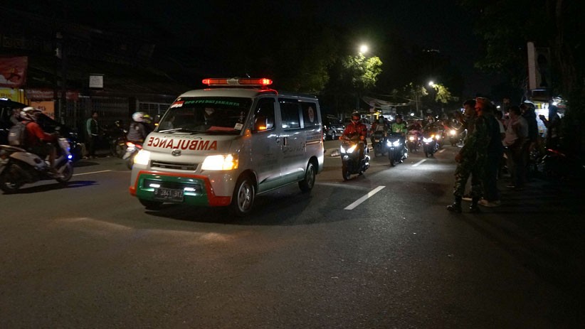Iring-iringan Ambulans Bawa Jenazah Laskar FPI Tiba di Petamburan - Bagian 2