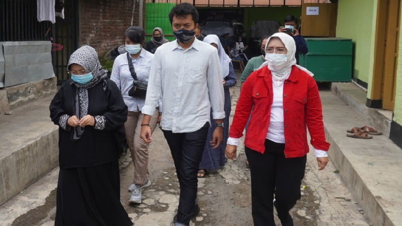 Cabup Yena Ma'soem Unggul di TPS Kampung Halaman Tempat Ibunya Mencoblos