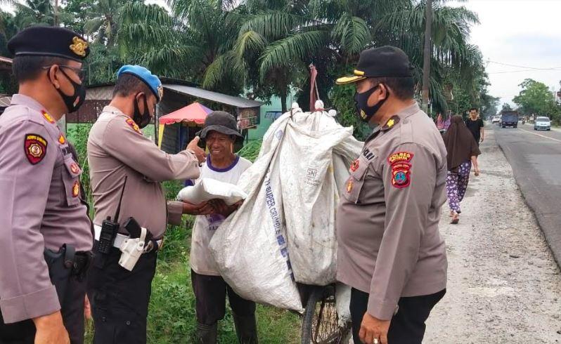 Pemulung di Batubara Ketakutan Dipepet Rombongan Polisi, Ternyata...