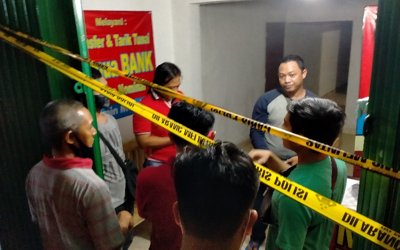 Geger, Malam Jumat Ditemukan Mayat Memeluk Bantal, di Sampingnya Ada Kembang