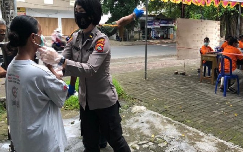 Ipda Jayanthi, Polwan Cantik yang Bergadang di Pilkada Sentil Warga Tak Patuhi Prokes