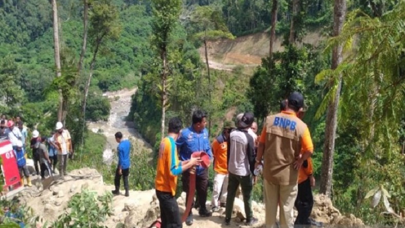 Pencarian Korban Longsor di Batangtoru Dihentikan Tim SAR