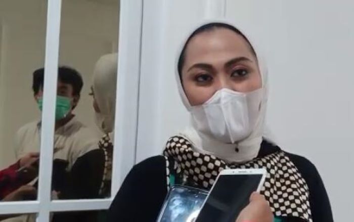 Bupati Cellica : Pasien Covid-19 Tak Boleh Isolasi Mandiri di Rumah