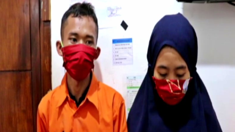 Pasutri Asal Pringsewu Ditangkap saat Asyik Timbang Sabu