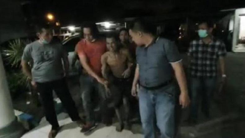 Polisi Tembak Perampok yang 2 Kali Beraksi di Belawan, Pisau dan Parang Disita