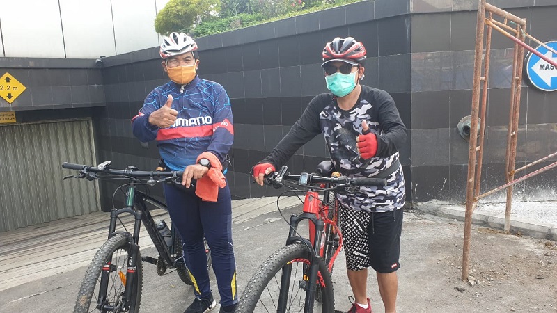 Sembuh Covid-19, Sekda dan Wali Kota Malang Gowes Tinjau Perkantoran 
