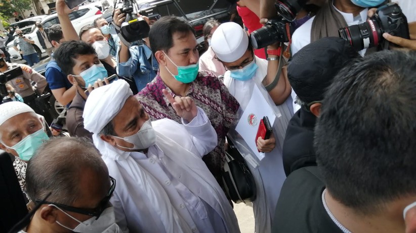 title Habib Rizieq Menolak Disebut Sembunyi, Mengaku Selalu di Megamendung Habib Rizieq Menolak Disebut Sembunyi, Mengaku Selalu di Megamendung