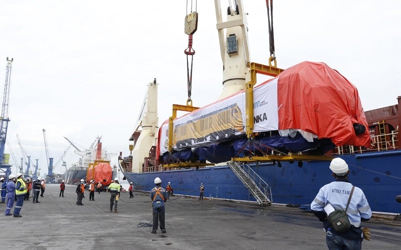 title PT Inka Kirim 3 Lokomotif dan 15 Kereta Penumpang Pesanan Filipina  PT Inka Kirim 3 Lokomotif dan 15 Kereta Penumpang Pesanan Filipina