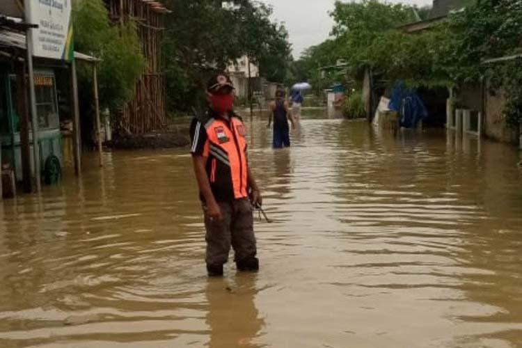 Banjir dan Longsor Landa Cilacap, Ribuan Warga Mengungsi