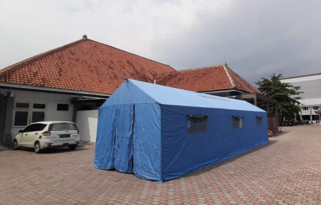 title Mitigasi Pasien Covid-19, RSUD Soekarno Sukoharjo Dirikan Tenda Darurat di Depan UGD Mitigasi Pasien Covid-19, RSUD Soekarno Sukoharjo Dirikan Tenda Darurat di Depan UGD