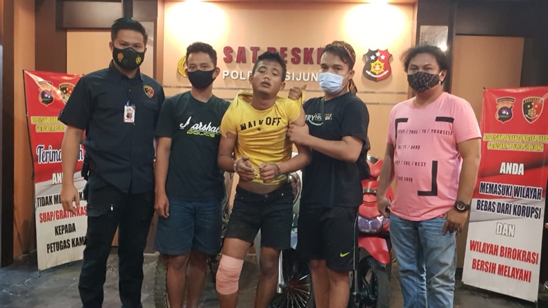 Coba Kabur, Pelaku Curanmor di Sijunjung Meringis Ditembak Polisi