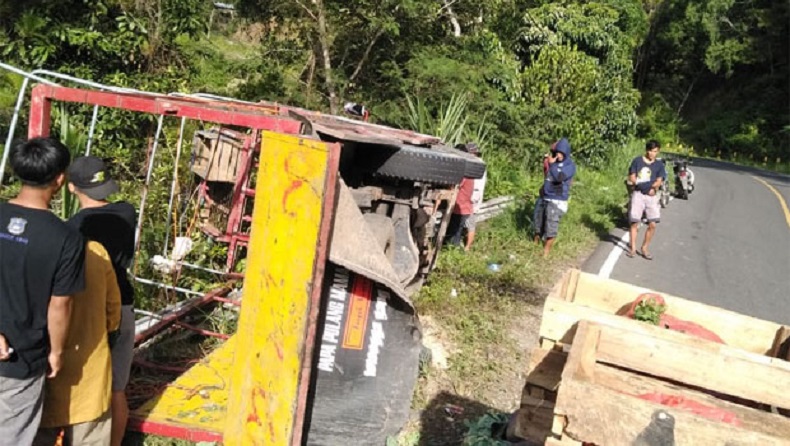 Sehari 2 Truk Terbalik di Enrekang, Diduga karena Tikungan Tajam