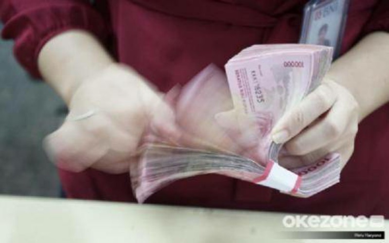 Ini Tumpukan Uang Pecahan Rp100.000 yang Diduga untuk Nurdin Abdullah