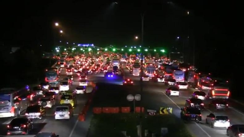 Libur Natal-Tahun Baru, Volume Kendaran di Tol Cipali Diprediksi Naik 12,6 Persen