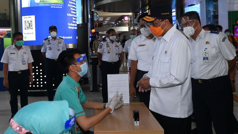 Menhub Cek Kesiapan Stasiun Gambir Hadapi Libur Natal dan Tahun Baru - Bagian 2