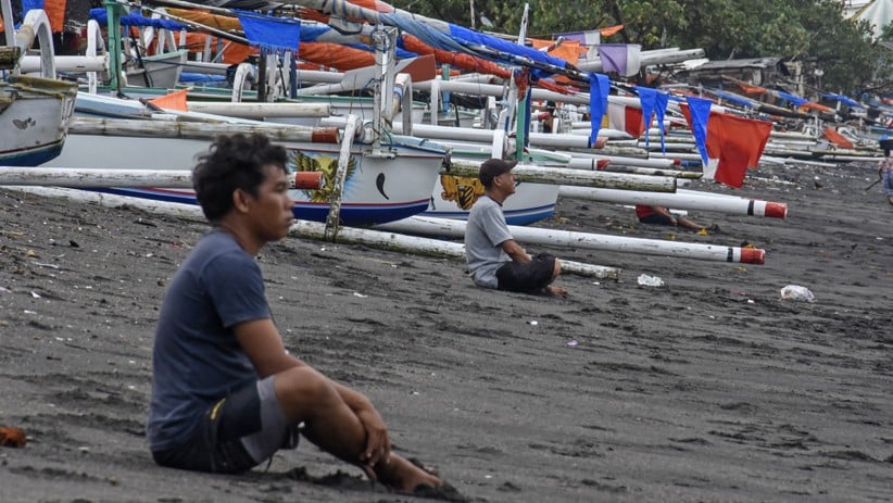 Nelayan Mataram Tidak Melaut karena Gelombang Tinggi - Bagian 1