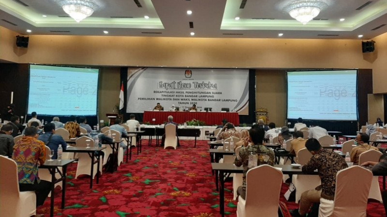 Penghitungan Selesai, Eva Dwiana-Dedy Amarullah Menang Pilkada Bandarlampung