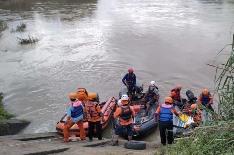 Warga Mojolaban Tewas Terpeleset saat Hendak BAB di Bengawan Solo