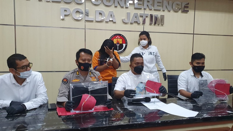 Prostitusi Berkedok Karaoke di Sidoarjo, Polda Jatim Tangkap Muncikari 