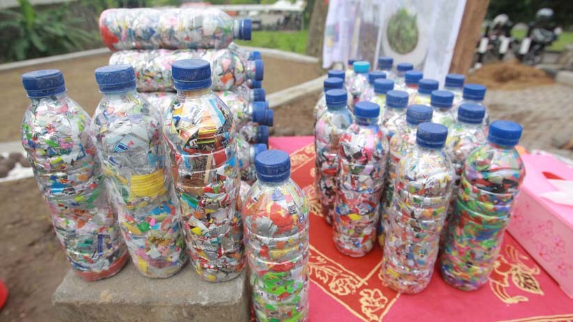 Kick Off Aplikasi Ruang Luar Ecobrick untuk Taman di Tapak Raya Semarang