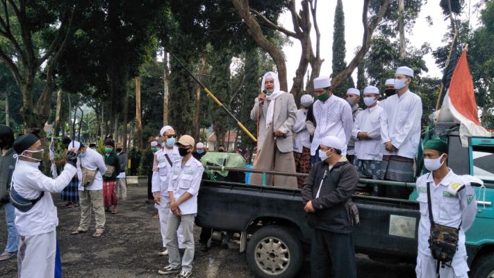 Pergerakan Umat Islam Kediri Raya Demo Usut Penembakan Laskar FPI di Mapolres Usai Salat Jumat