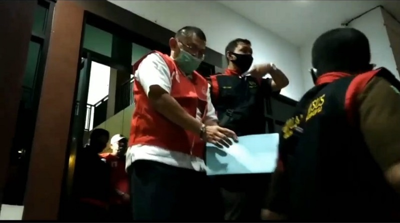 Korupsi Kas Desa Senilai Rp3,3 Miliar, 2 Bos Tambang Sirtu di Pasuruan Ditahan 