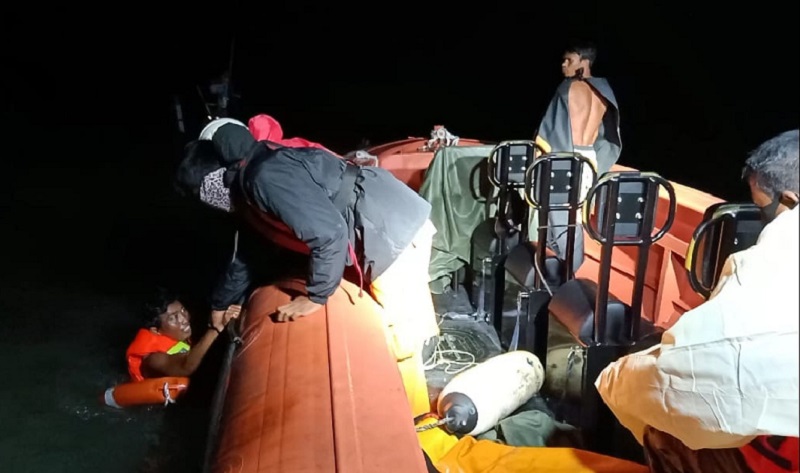 Kapal Bocor di Perairan Gresik, 6 ABK KM Riski Laut Berhasil Diselamatkan 
