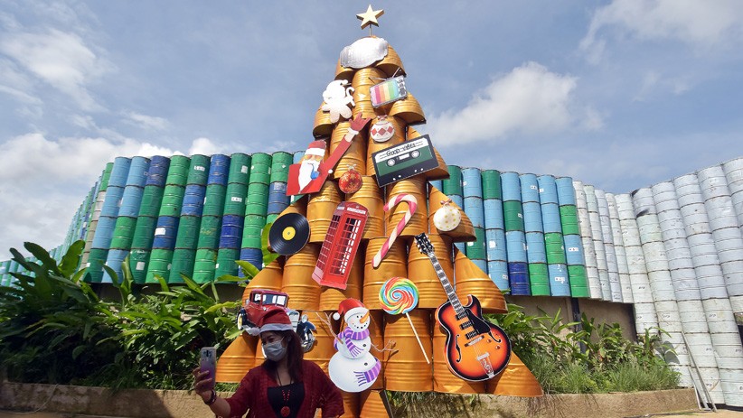 Pohon Natal dari Drum Bekas - Bagian 2