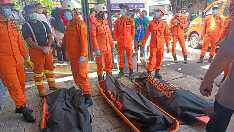 title Gas Elpiji Pabrik di Bali Bocor, 4 Orang Tewas Keracunan dan 3 Karyawan Dilarikan di RS Gas Elpiji Pabrik di Bali Bocor, 4 Orang Tewas Keracunan dan 3 Karyawan Dilarikan di RS