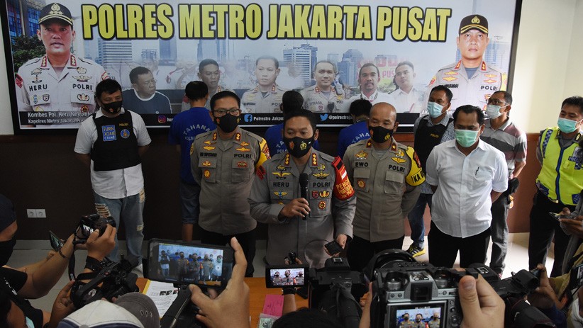 3 Calo Surat Hasil Rapid Test Covid-19 Ditangkap di Stasiun Senen - Bagian 3